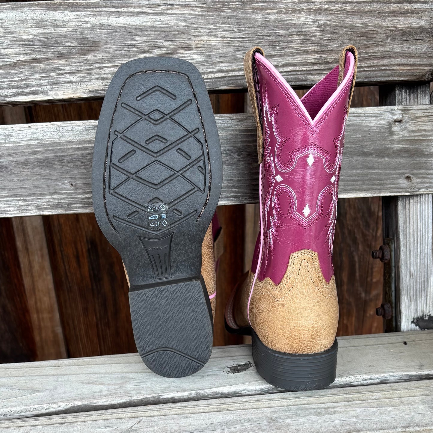 Pink Tombstone | Ariat Kids