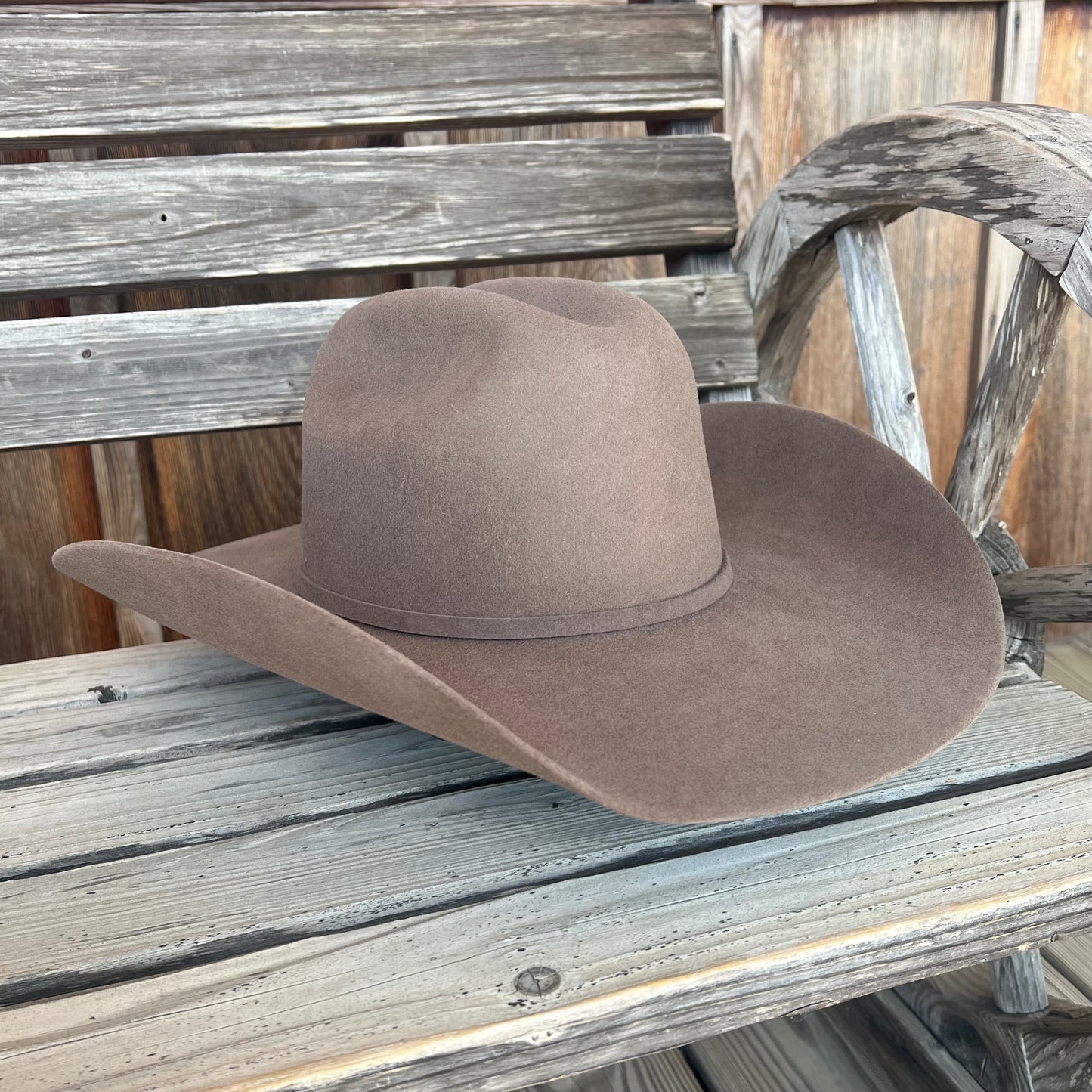 6X Nutmeg Beaumont | Serratelli