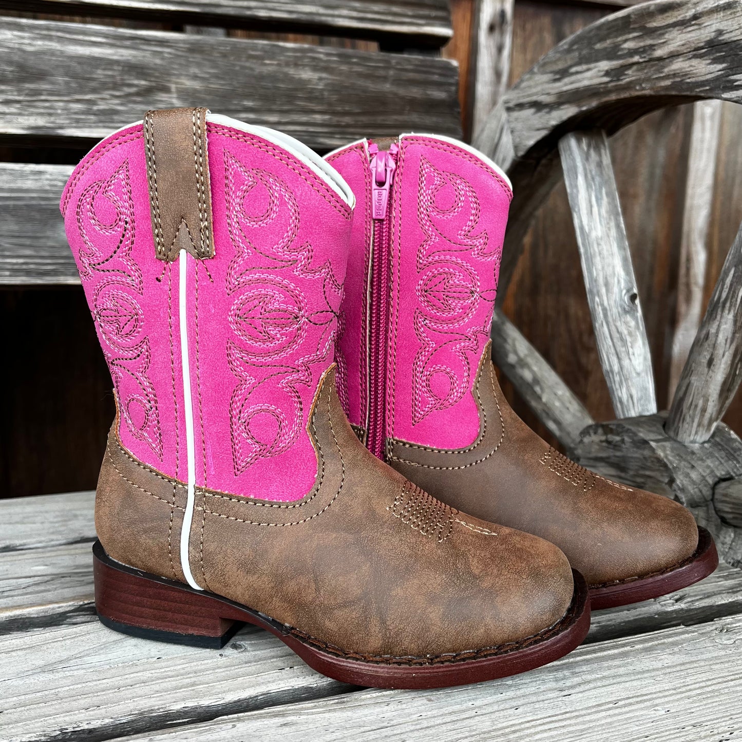 Ainsley Pink | Roper Girls