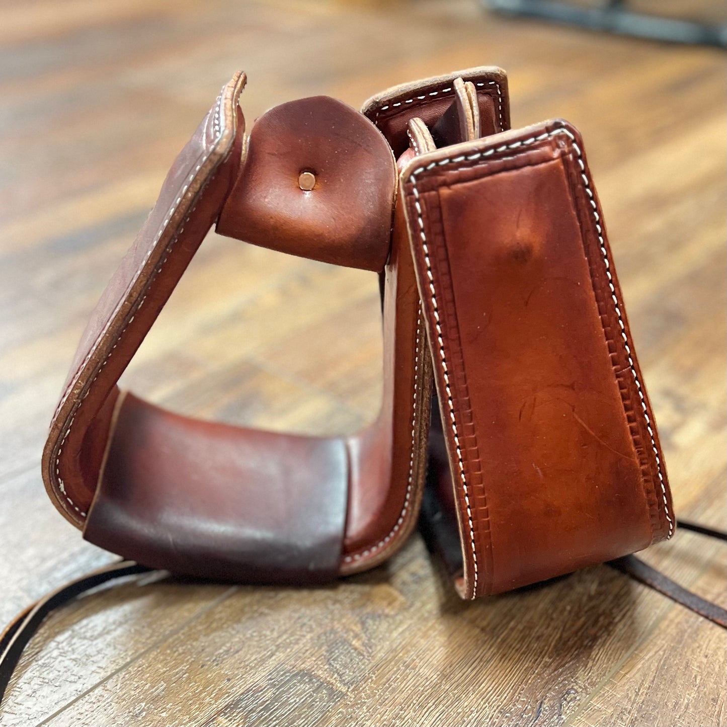 Deep Stirrups | Double J Saddlery