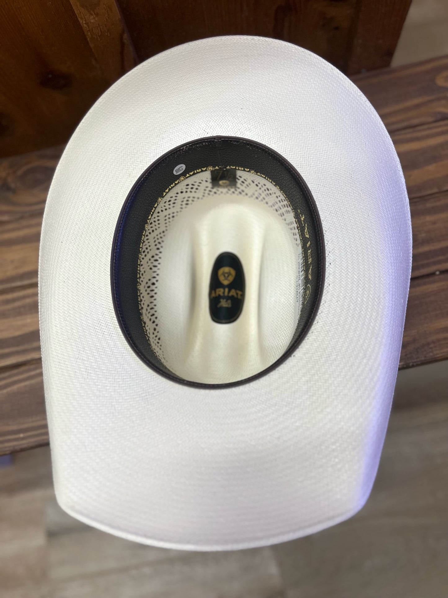 20X Shantung Ivory | Ariat