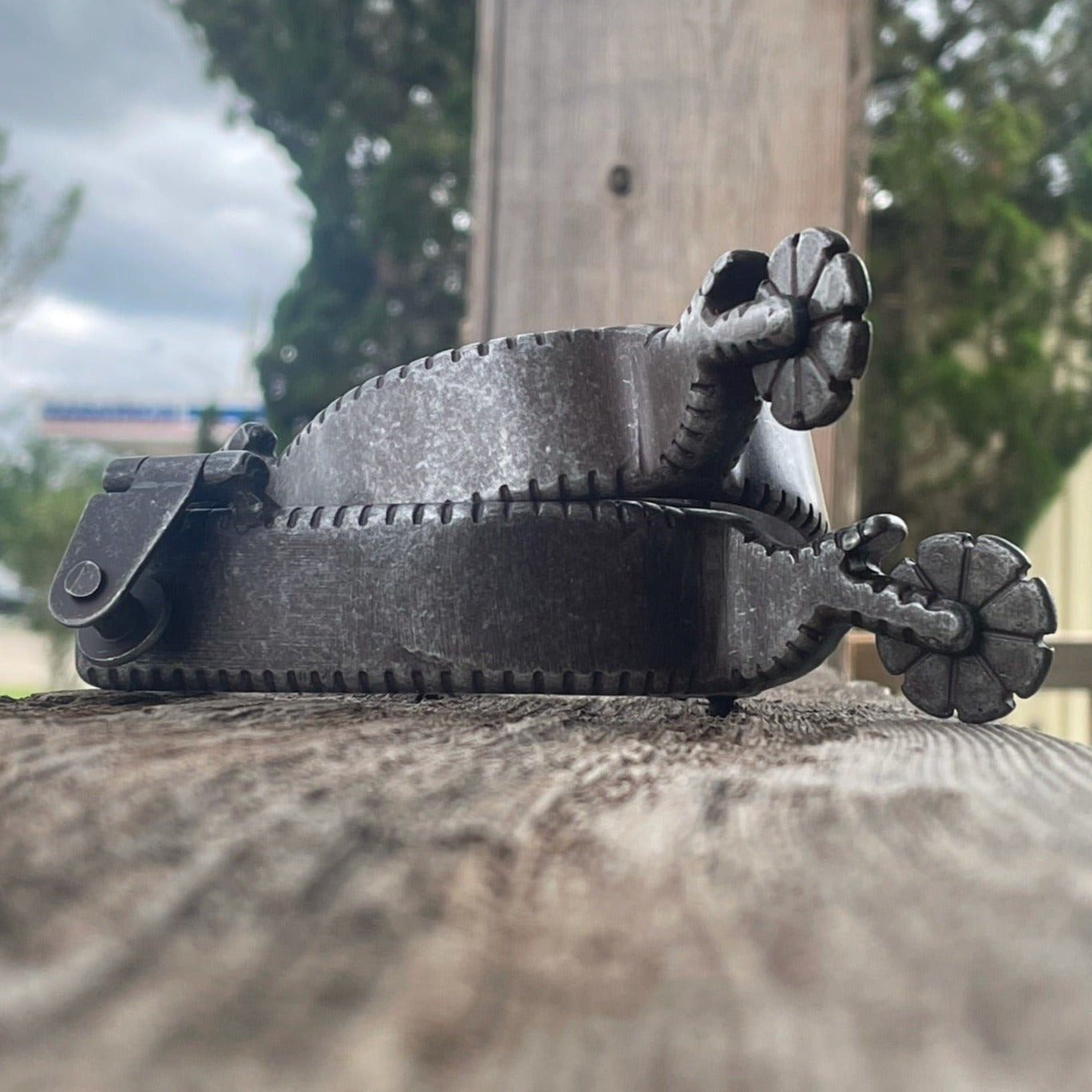 Plain Buffed Brown Men's Spur