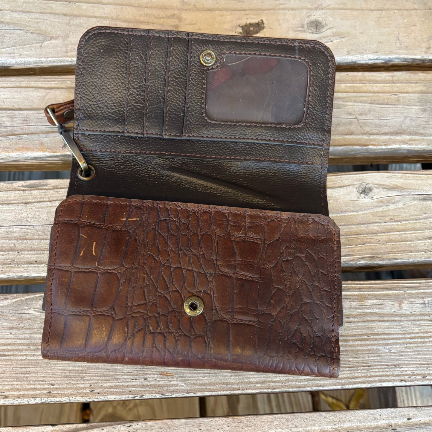 Alligator Cross Clutch