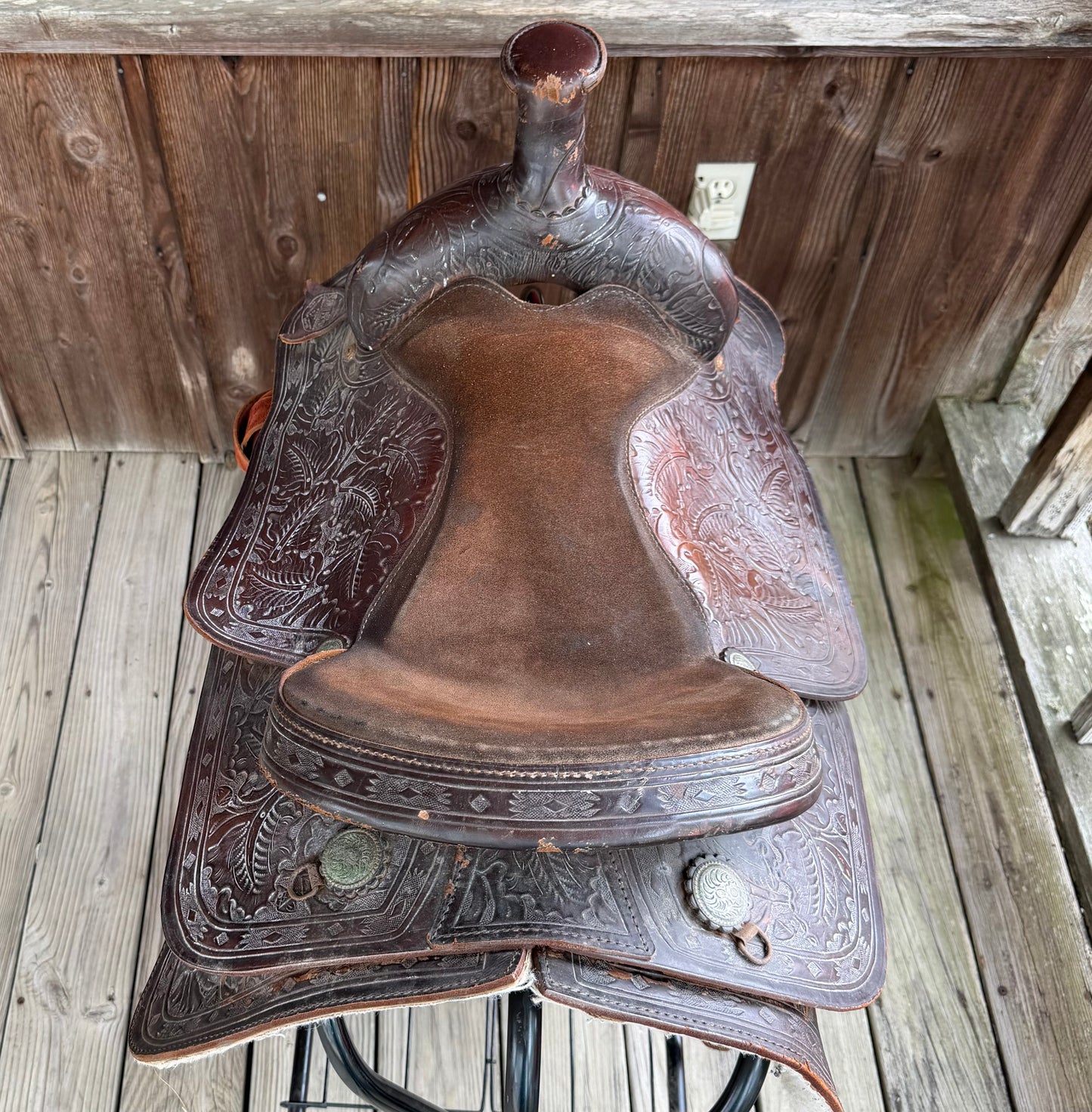 17" Saddle King