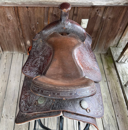 17" Saddle King