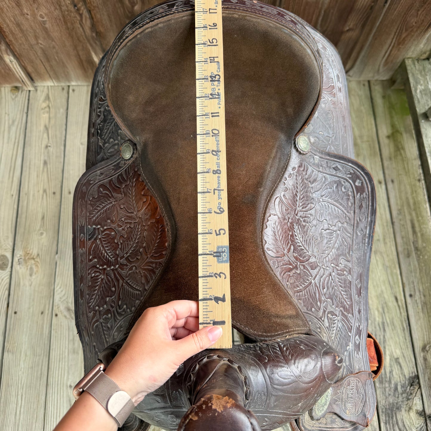 17" Saddle King