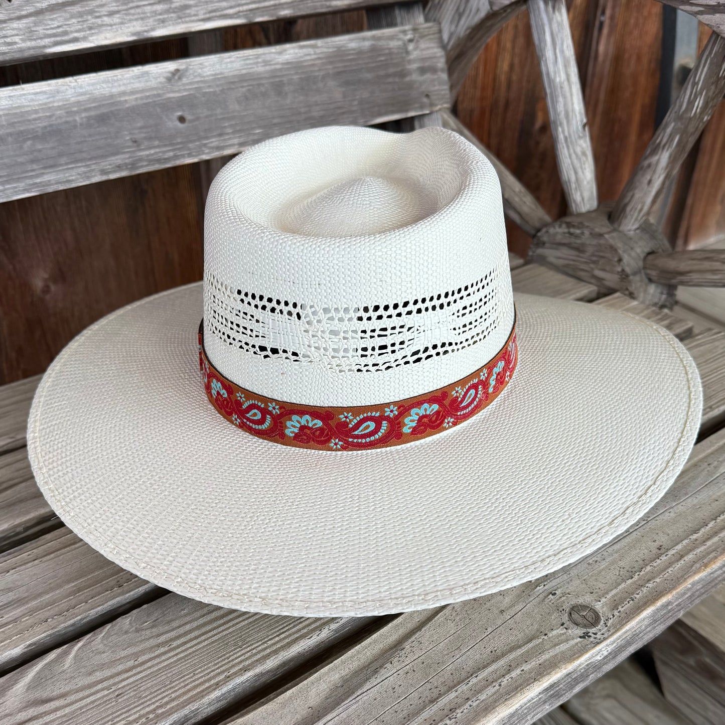 Pinched Front Hat | Twister