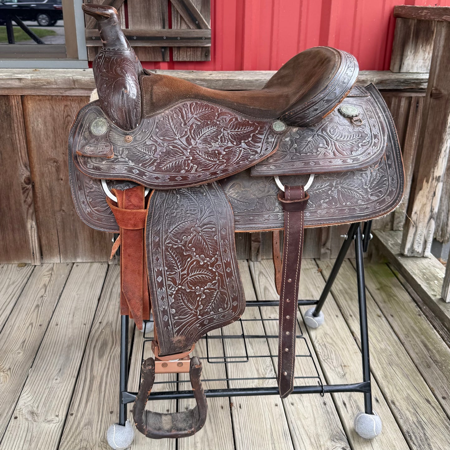 17" Saddle King