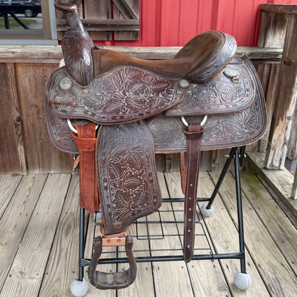 17" Saddle King