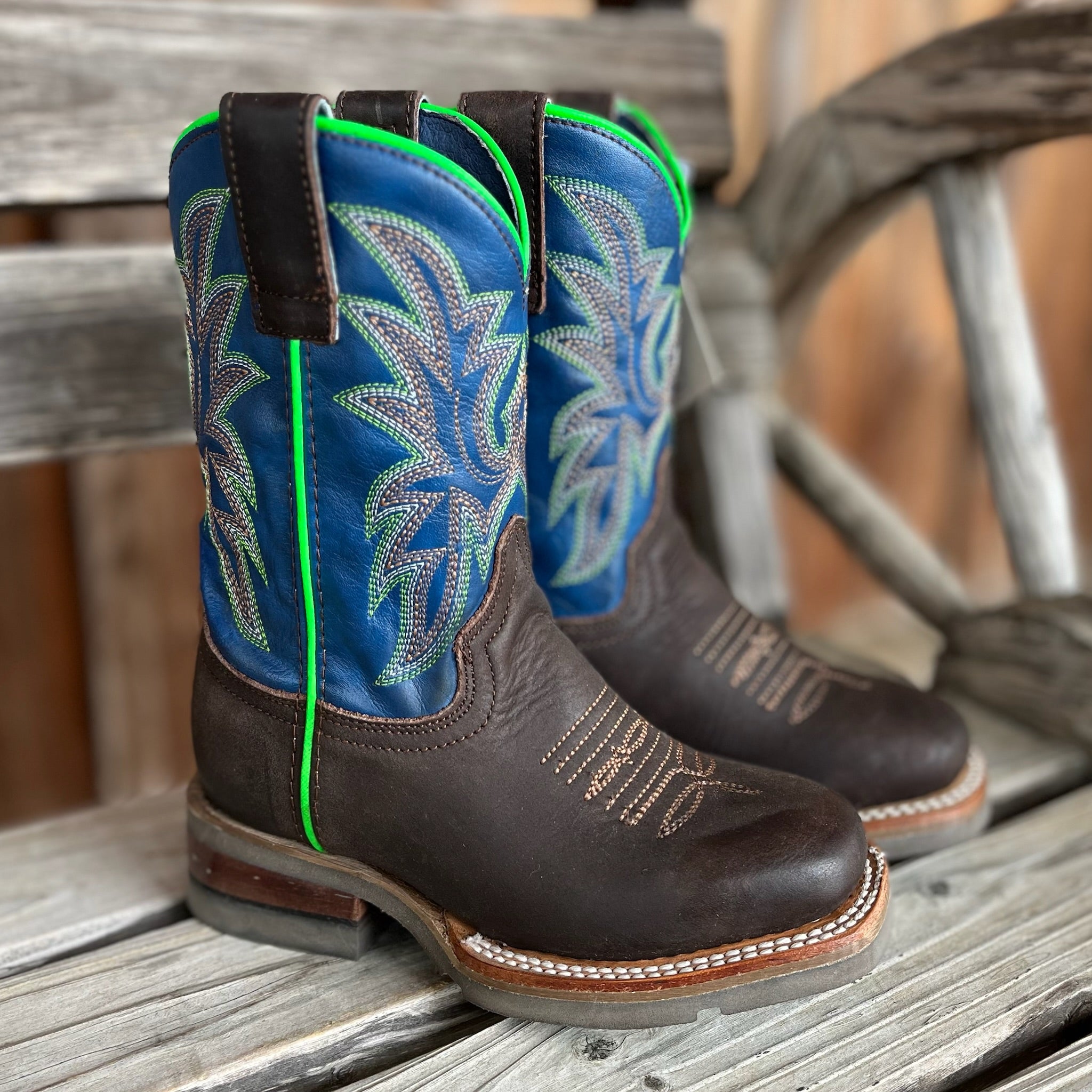 Cowboy boots black friday on sale